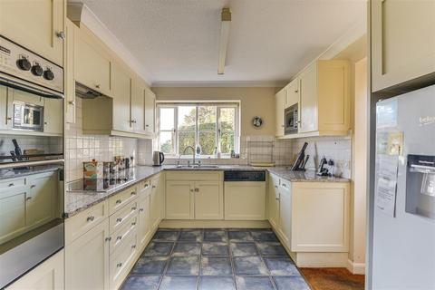 5 bedroom cottage for sale, Church End, Saffron Walden CB10