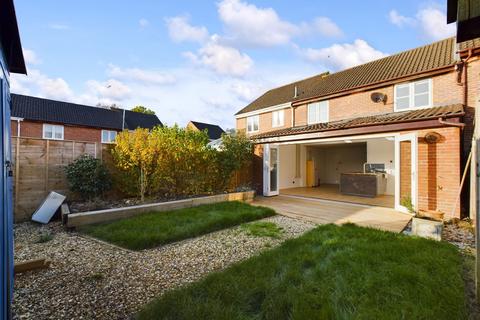 5 Cooper Close, Towcester, NN12 7AN