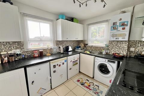 2 bedroom flat for sale, Northdown Road, Newhaven