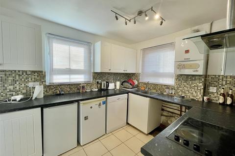 2 bedroom flat for sale, Northdown Road, Newhaven