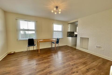 2 bedroom flat for sale, Northdown Road, Newhaven