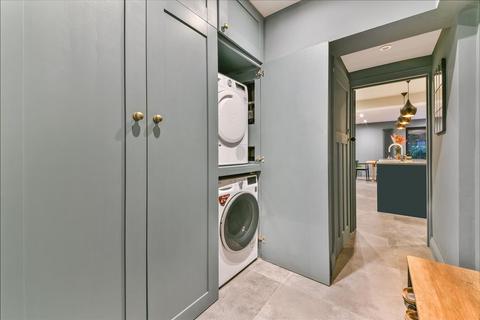 72 Ruden Way, Epsom, KT17 3LP