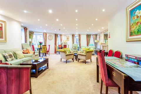 undefined, Elliott Court, High Street North, Dunstable, Bedfordshire, LU6 1FN