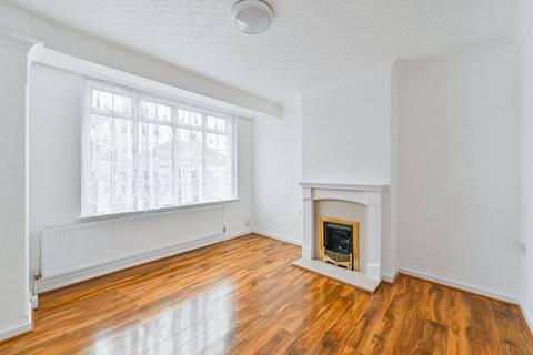 3 bedroom flat to rent, Duncroft, Plumstead, London, SE18