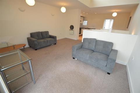 3 bedroom house to rent, Boston Street, Manchester M15