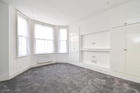 3 bedroom flat for sale, Earl Street, Hastings