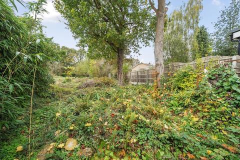 27 Beverley Way, London, SW20 0AW