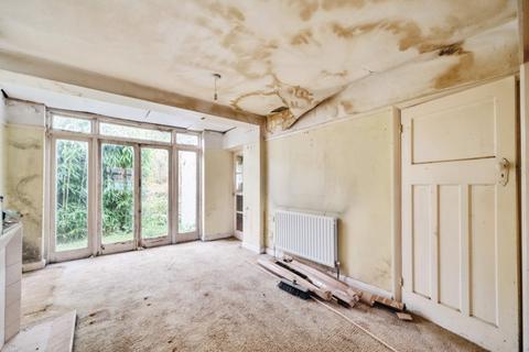 27 Beverley Way, London, SW20 0AW