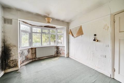 27 Beverley Way, London, SW20 0AW