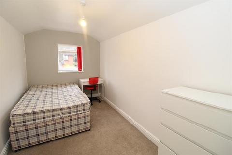 7 bedroom private hall to rent, North Road, Cardiff CF10