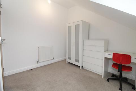 7 bedroom private hall to rent, North Road, Cardiff CF10