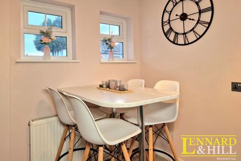 27 Feenan Highway, Tilbury, RM18 8ER