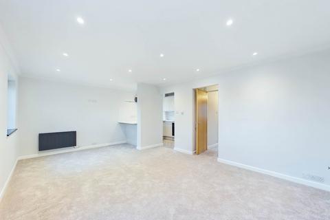 2 bedroom flat for sale, Sycamore House, Princes Risborough HP27