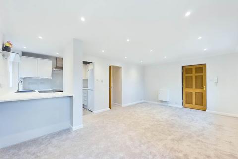 2 bedroom flat for sale, Sycamore House, Princes Risborough HP27