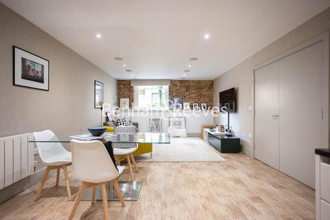 3 bedroom apartment to rent, Major Draper Street, Royal Arsenal Riversid SE18