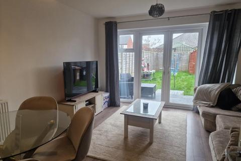 2 bedroom end of terrace house to rent, Bryant Avenue, Fradley