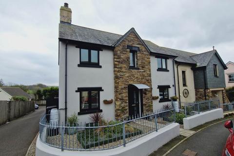 43 Beechwood Drive, Camelford, PL32 9NA