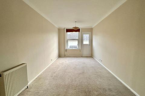 2 bedroom flat to rent, Albion Court, Kingsbridge