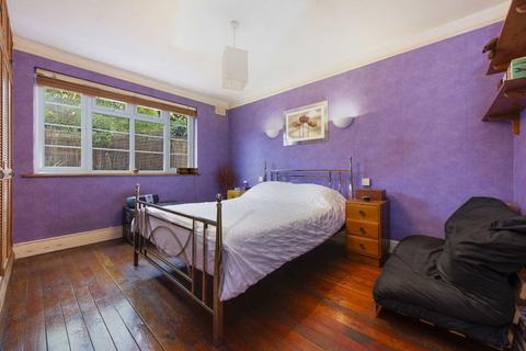 2 bedroom maisonette for sale, Nether Street, London N3