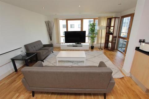 2 bedroom flat to rent, McClintock House, Leeds Dock