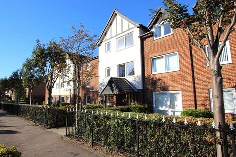 1 bedroom apartment for sale, Station Road, Thorpe Bay, Essex, SS1