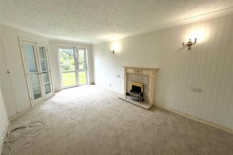 1 bedroom apartment for sale, Station Road, Thorpe Bay, Essex, SS1