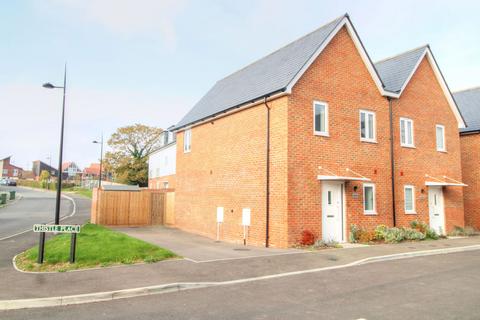 2 bedroom semi-detached house to rent, Eastbourne BN26