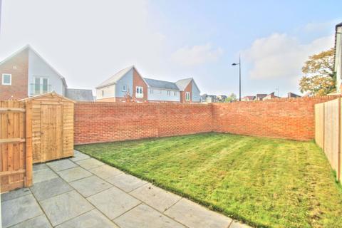 2 bedroom semi-detached house to rent, Eastbourne BN26