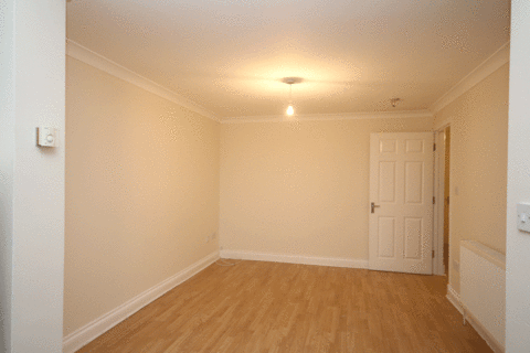 2 bedroom maisonette to rent, Warden Avenue, Rayners Lane, Harrow HA2