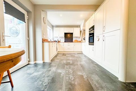 27 Linnet Close, Patchway, Bristol, BS34 5RN
