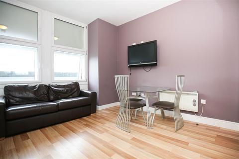 2 bedroom apartment to rent, City Apartments, Newcastle Upon Tyne NE1