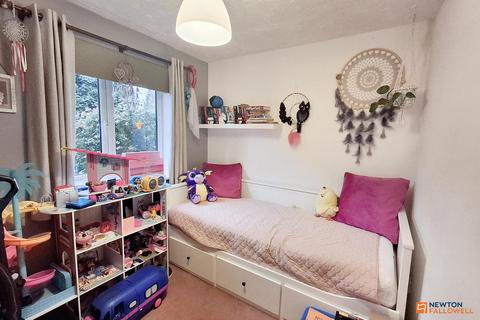 24 Canonsfield, Werrington, Peterborough, PE4 5AQ