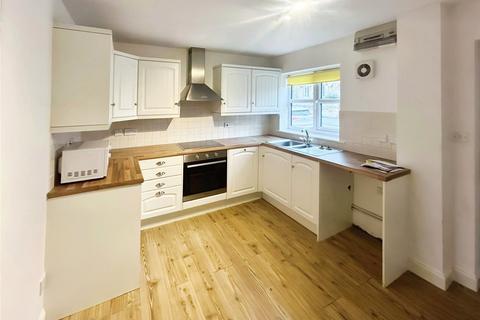 2 bedroom terraced house to rent, North Street, Loughborough LE12