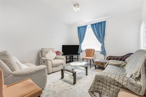 2 bedroom flat for sale, Vermont Road, SW18