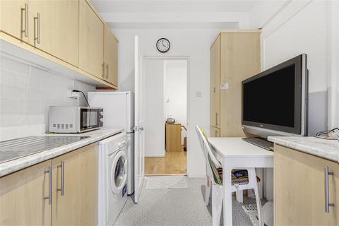 2 bedroom flat for sale, Vermont Road, SW18