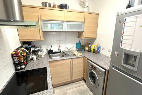 1 bedroom apartment for sale, Crescent Road, Alverstoke, Gosport PO12 2DH