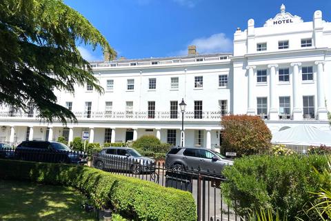 1 bedroom apartment for sale, Crescent Road, Alverstoke, Gosport PO12 2DH