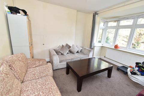 2 bedroom flat to rent, Hayes, UB3