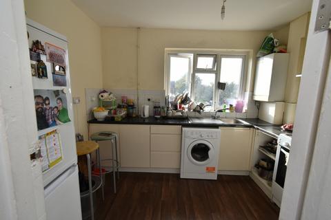 2 bedroom flat to rent, Hayes, UB3