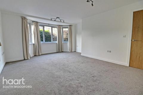 2 bedroom apartment for sale, Alveston Square, South Woodford