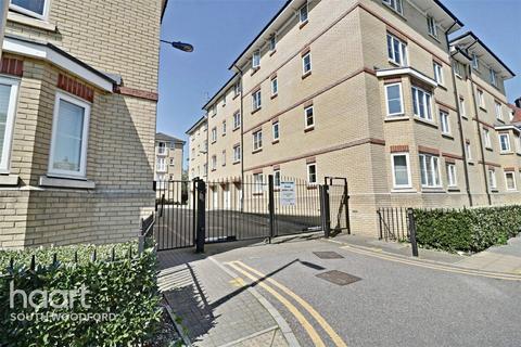 2 bedroom apartment for sale, Alveston Square, South Woodford