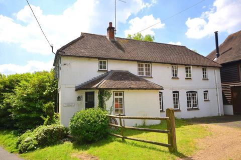 4 bedroom detached house to rent, Stovolds Hill, Cranleigh, GU6