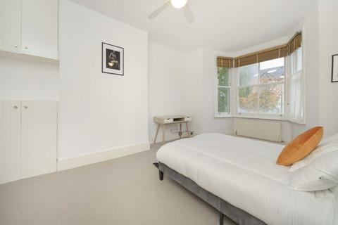 2 bedroom flat to rent, Souldern Road, London W14