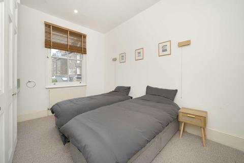 2 bedroom flat to rent, Souldern Road, London W14