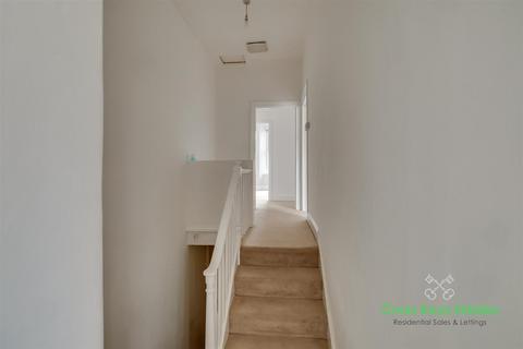 2 bedroom apartment to rent, St. Levan Road, Plymouth PL2