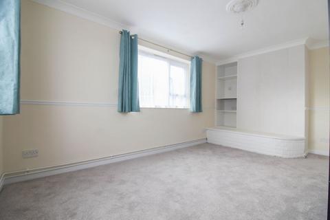 2 bedroom flat to rent, Emerson Park Court, Billet Lane, Hornchurch
