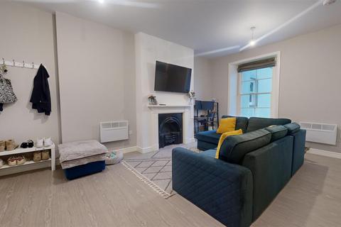 1 bedroom flat for sale, Victoria Square, Portland