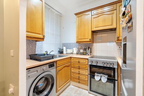 2 bedroom flat for sale, The Octagon