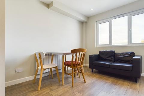 3 bedroom terraced house to rent, Richmond Street, Brighton, BN2