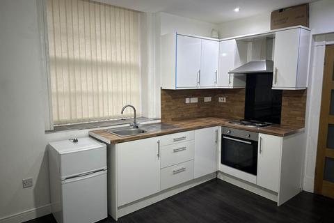 Studio to rent, New Street, Huddersfield HD1